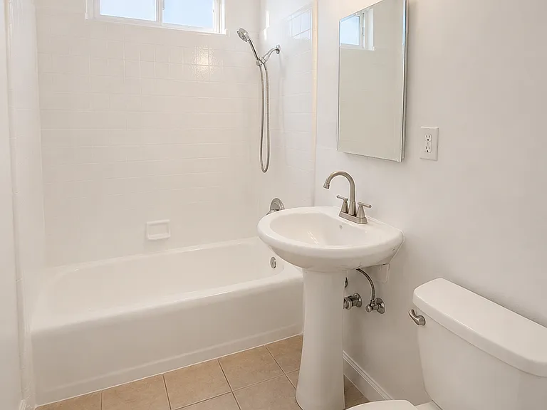 5918 Cerritos Ave — Photo 10