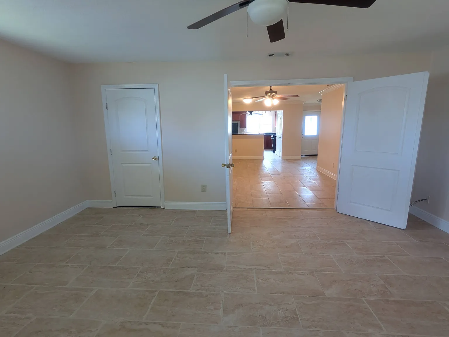 3 bed, 1630 sqft, $1,950 — Photo 4