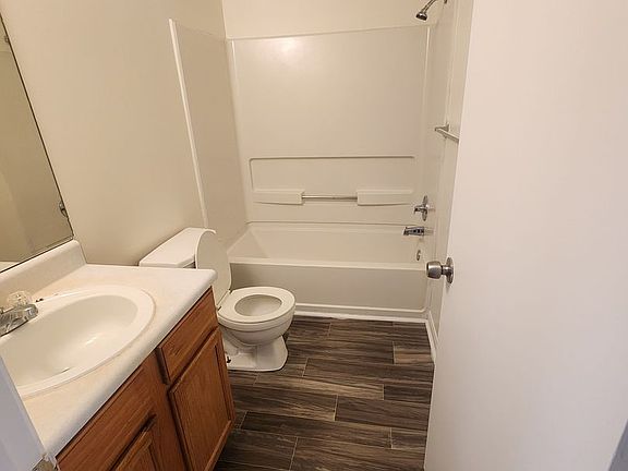 4th image of 2400 1st St SW Unit G-3
