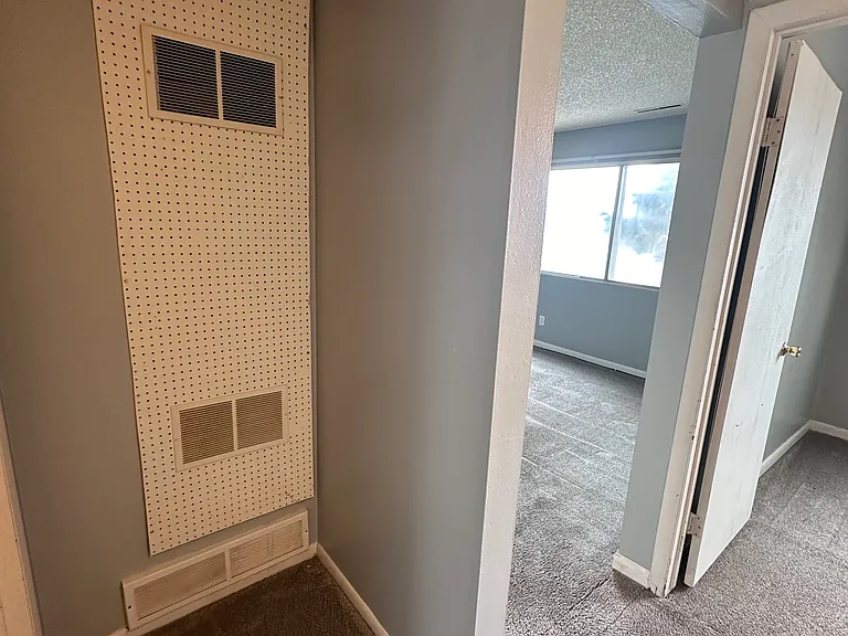1627 W Maple St — Photo 18