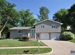 1300 E 54th St, Sioux Falls, SD 57103