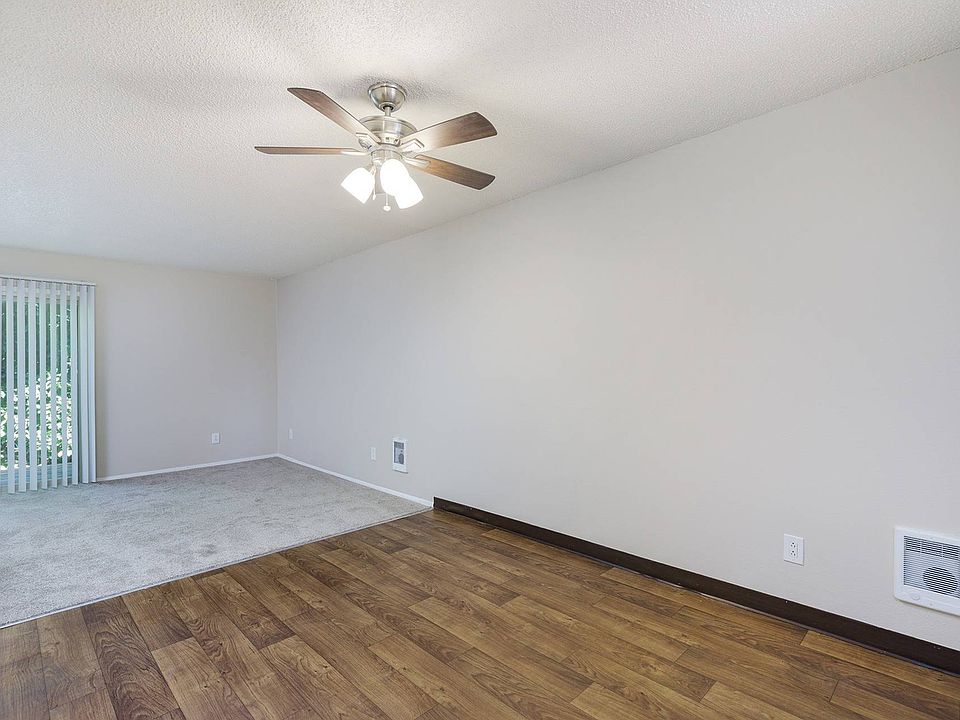 2311 SE Courtney Ave (2)