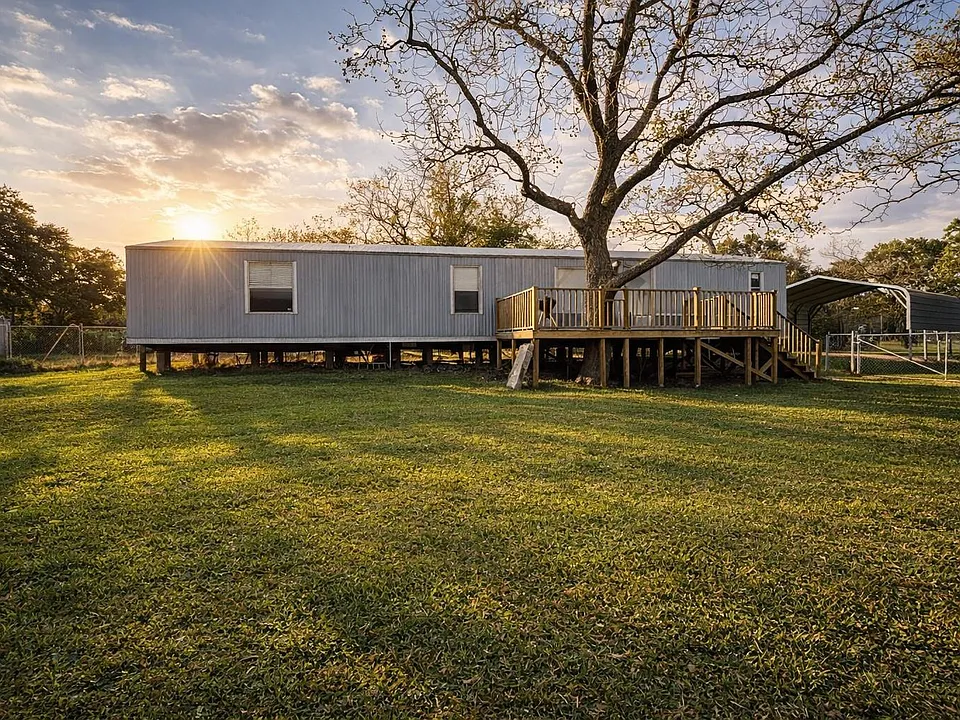 1037 Pecan Valley Dr