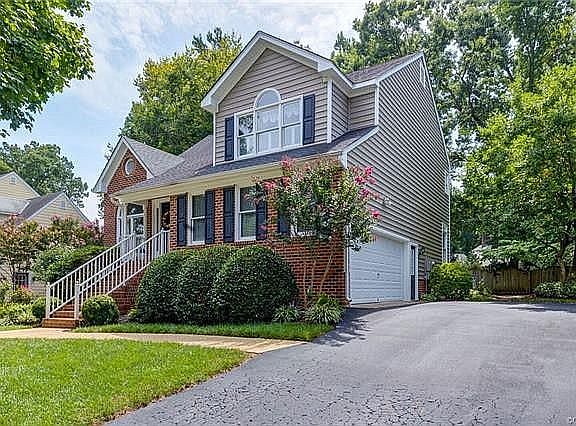 2nd image of 825 Coralberry Dr
