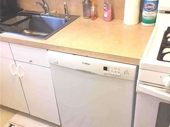 3rd image of 227-10 88th Ave
