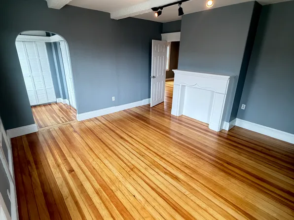 87 Maple Ave Floor 2, West Warwick, RI 02893