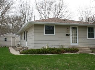 928 11th St NE, Mason City, IA 50401