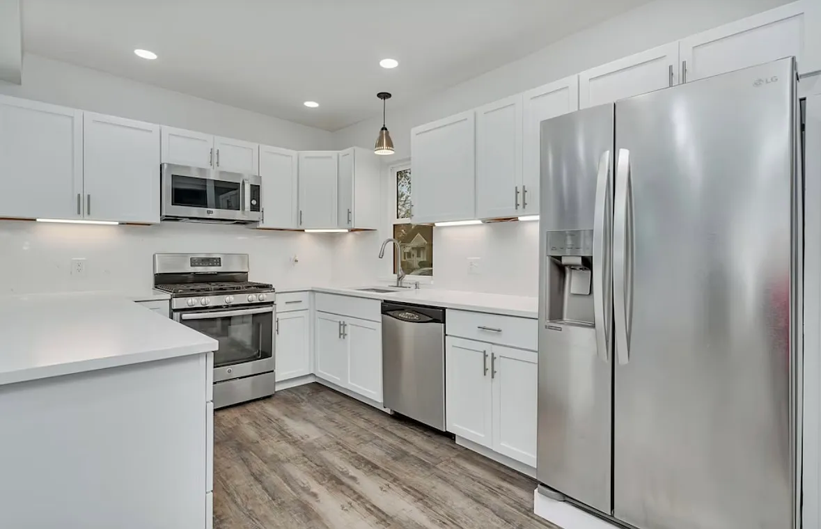 3 bed, 1340 sqft, $2,250 — Photo 4