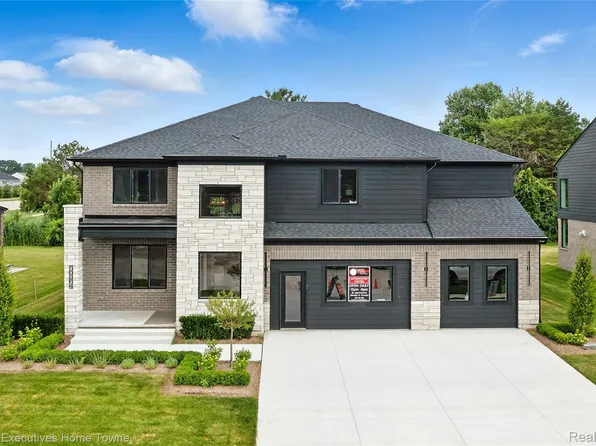 50964 Mistwood Dr, Macomb, MI 48042