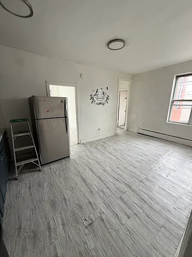 1301 Needham Ave #2F Photo 1