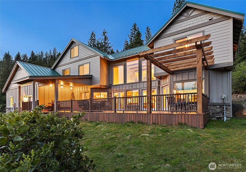3rd image of 72 Telluride Drive
