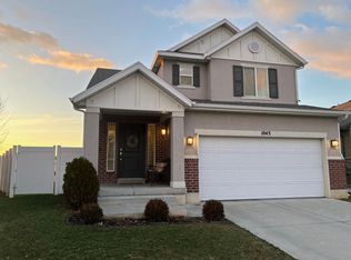 1043 N 740 W, Centerville, UT 84014