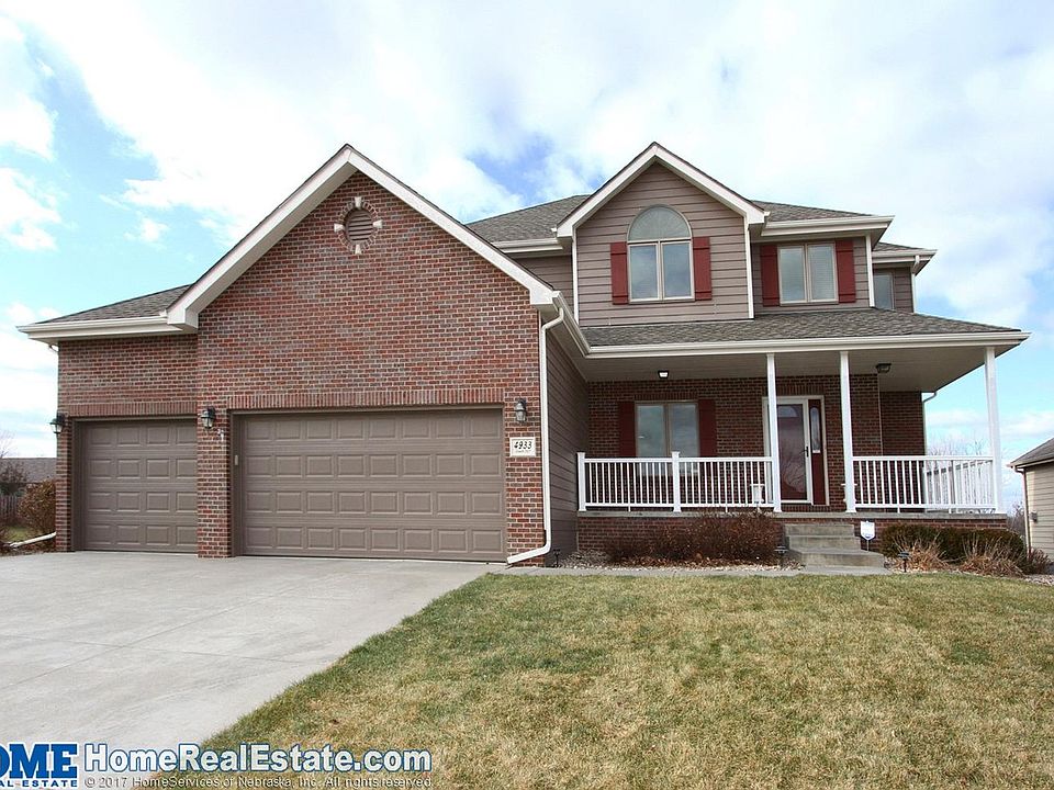 1st image of 4933 S 76th St