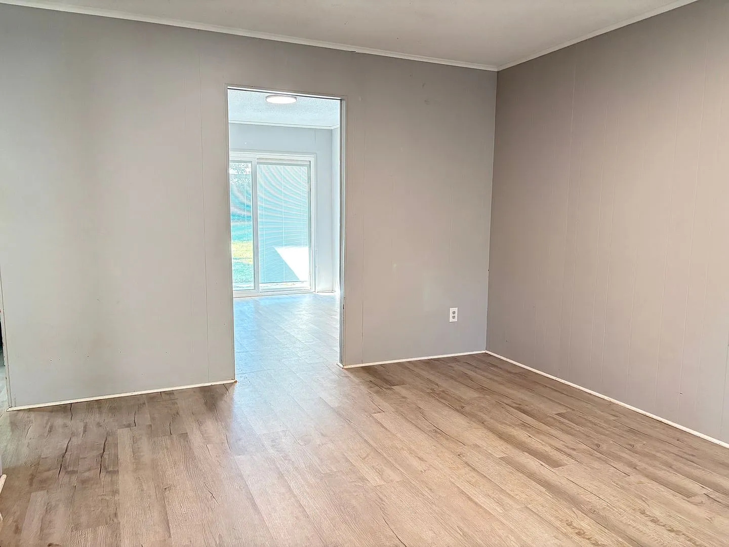 Cozy Duplex Unit Available NOW! — Photo 2