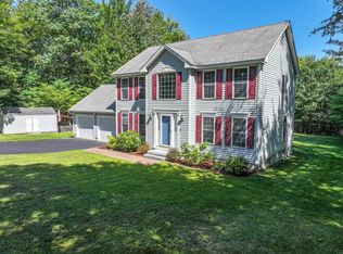 504 E Dunbarton Rd, Goffstown, NH 03045
