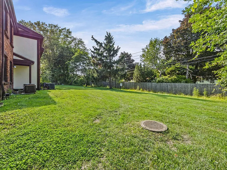 2519 Culver Road Apartments — Photo 44