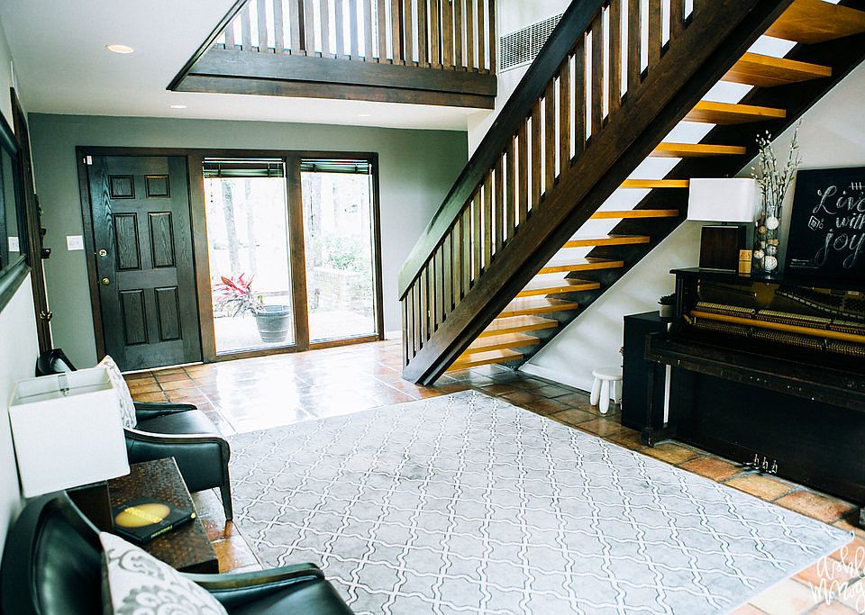 1st image of 1406 Post Oak Cir