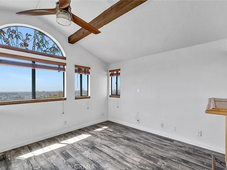 2215 Molino Ave #2215B — Photo 40