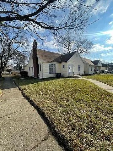 1723 Bruner St photo 1