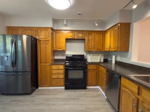 53 Woodledge Ct, Rockaway, NJ 07866