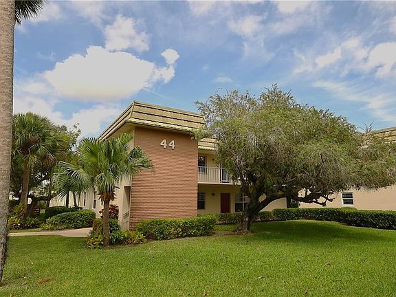 2nd image of 44 Vista Gardens Trail #106
