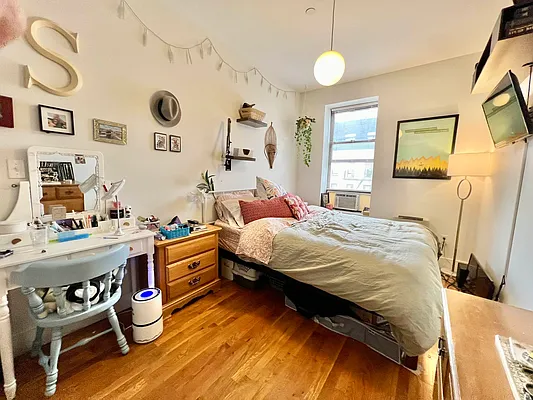 Rented by ERNY LLC | media 40