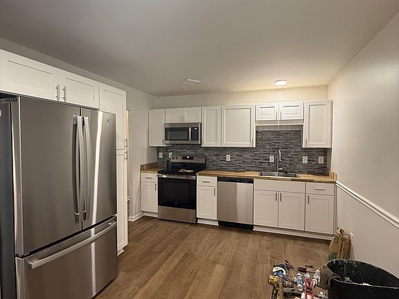 2nd image of 969 Saint Martins Ave