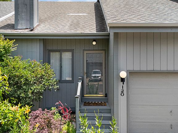 5th image of 120 Cherrybrook Dr