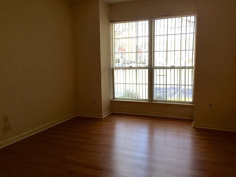 27 Mulberry St — Photo 7