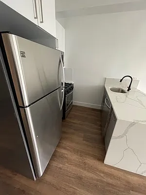 Rented by Bloom Real Estate Group | media 10