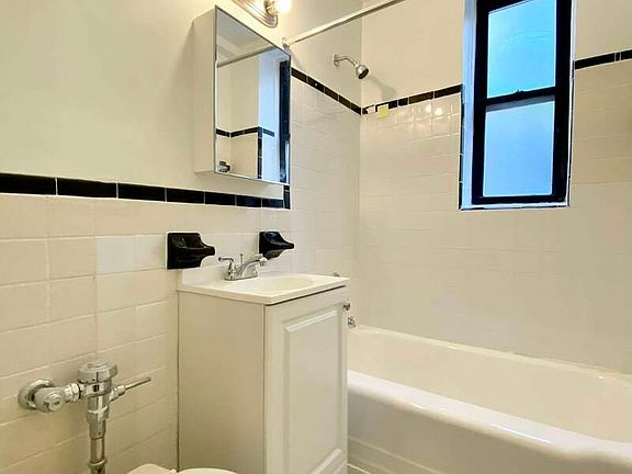 4th image of 3230 Steuben Ave APT G4