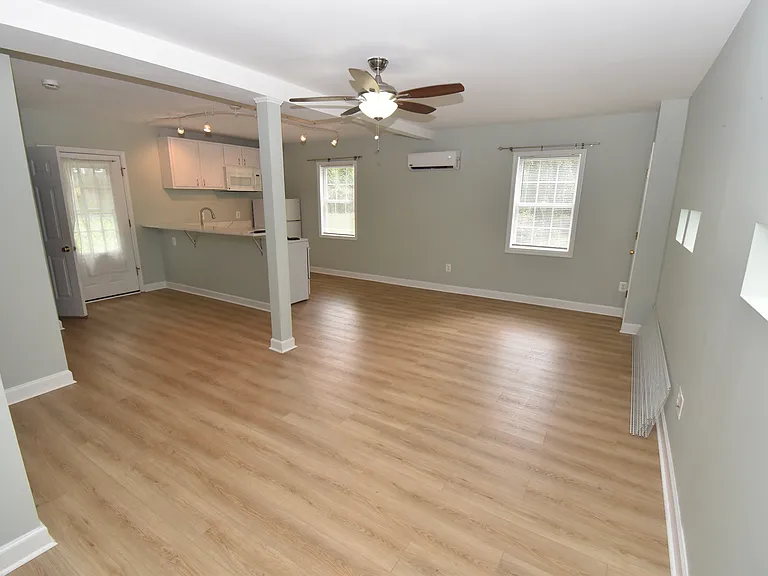 2901 Meadow View Rd — Photo 35