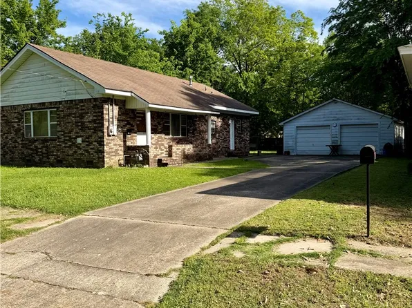514 E Short Mountain St, Paris, AR 72855