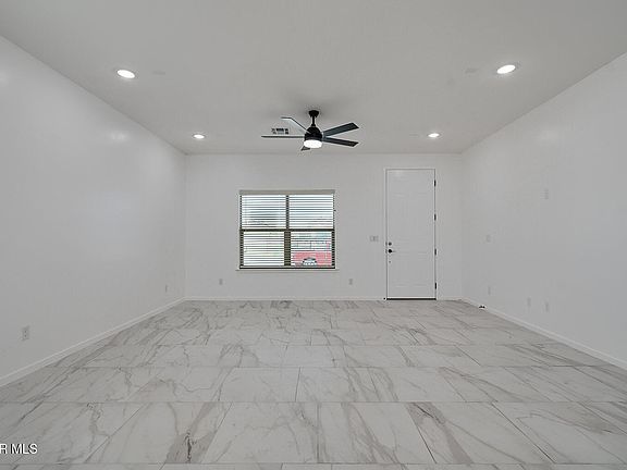 3rd image of 13889 Carolina Ponce Ave