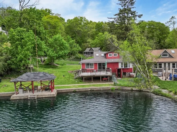 6 Upsala Path, West Milford Twp., NJ 07480