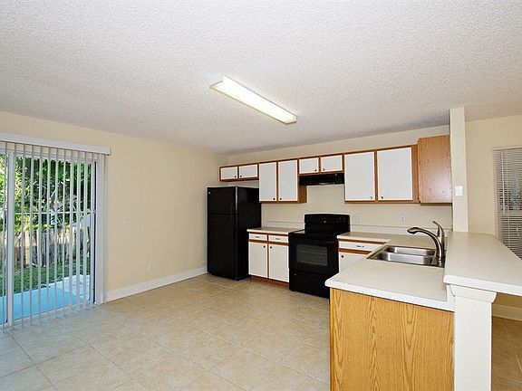 3rd image of 4448 Bleasdale Ave #0