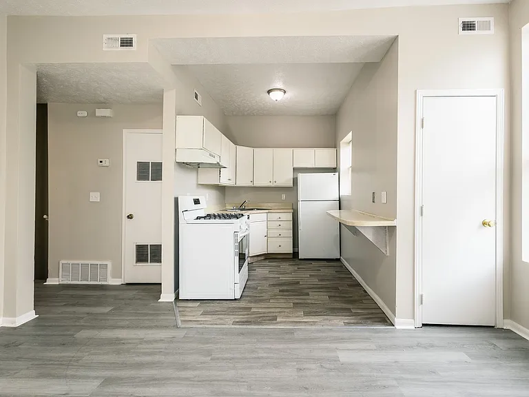 1001 N 29th St — Photo 3