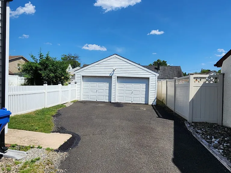 135 Morristown Rd — Photo 22