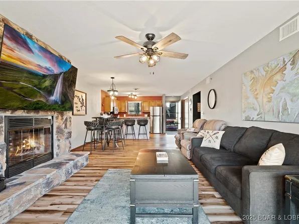 611 Lazy Days Rd Unit D7, Osage Beach, MO 65065