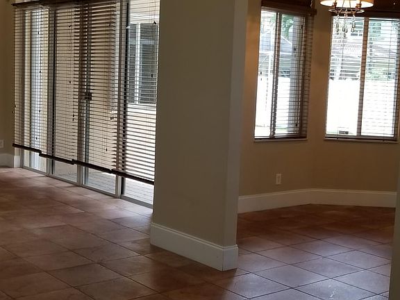 3rd image of 6163 SW 191st Ave