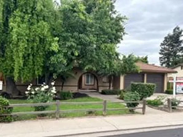 953 Souza Blvd, Manteca, CA 95336