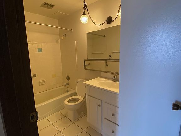 3rd image of 2636 S Logan Ave #214