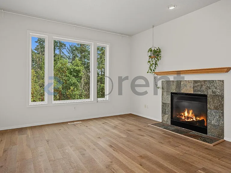 18052 SW Loxley Dr — Photo 9