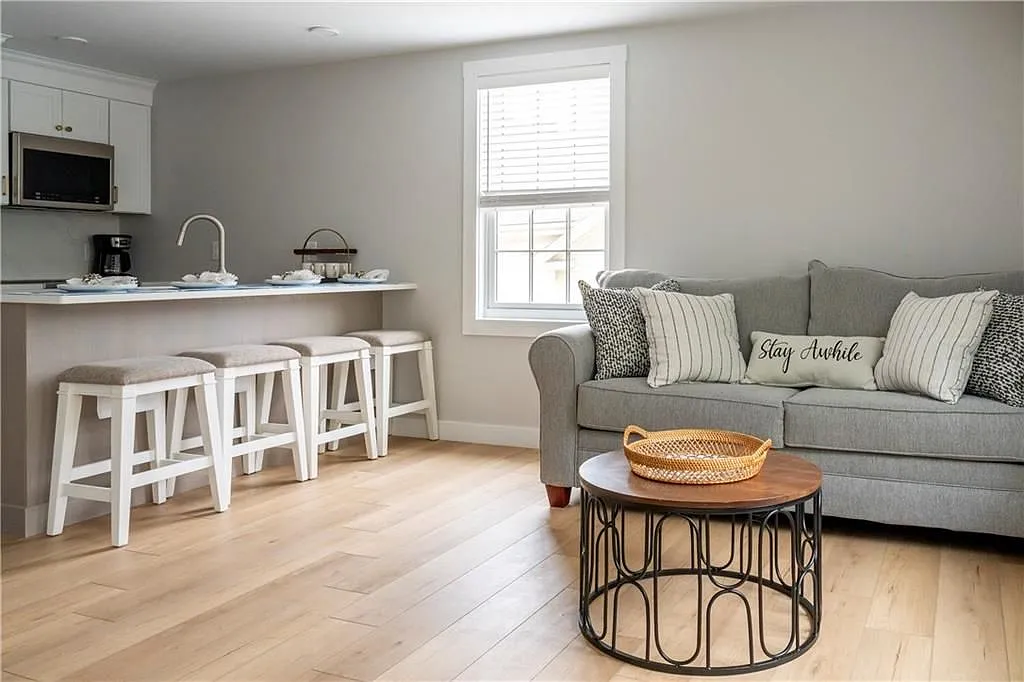 1 bed, 1.0 bath, 500 sqft, $3,200 — Photo 1