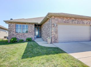 4060 Highbury Dr, Springfield, IL 62711