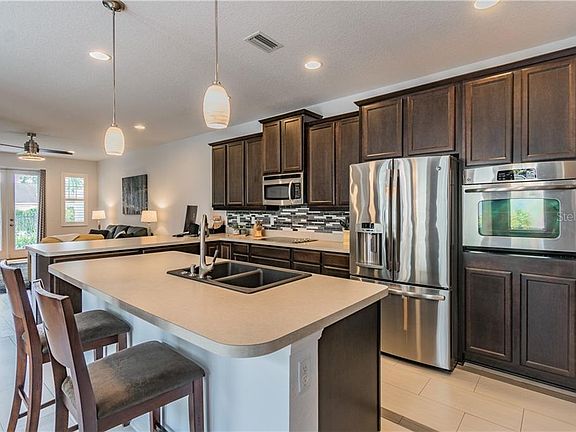 4th image of 6802 Muncaster Ct