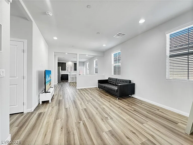 40 Cadence Crest Ave — Photo 9
