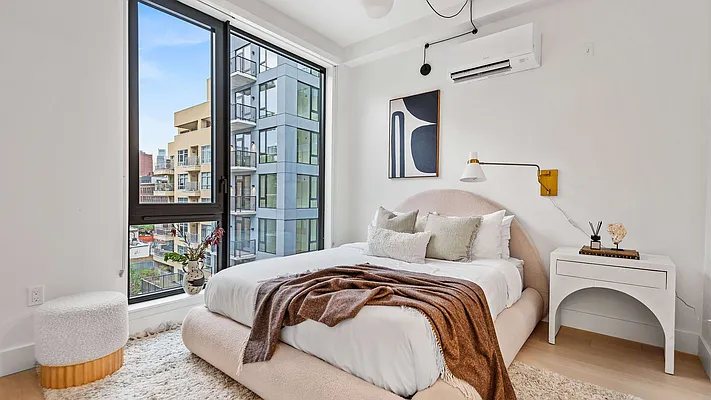 Bedroom, photo 1