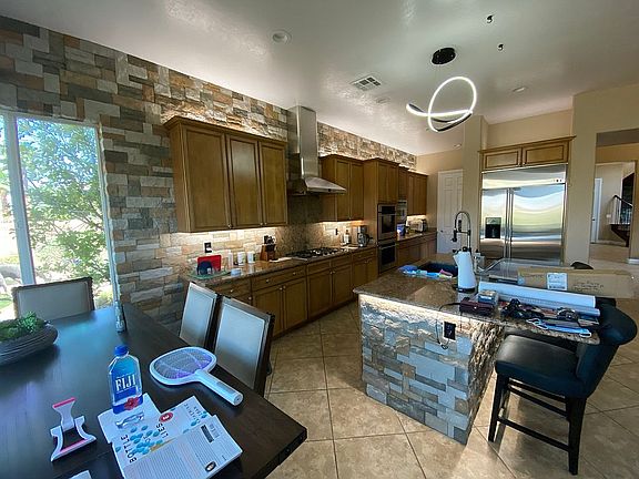 3rd image of 7216 Crandon Park Ave