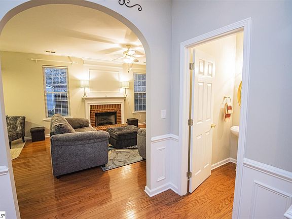 5th image of 502 E Abington Way